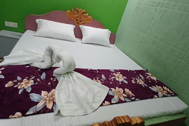 Room 8 of 25