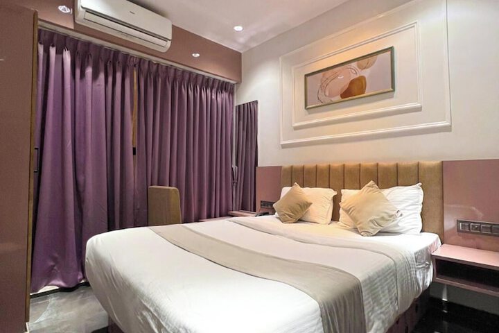 Room 4 of 14