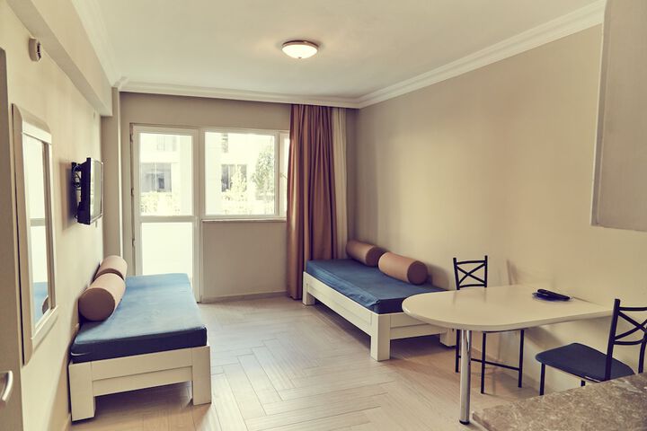 Room 5 of 34
