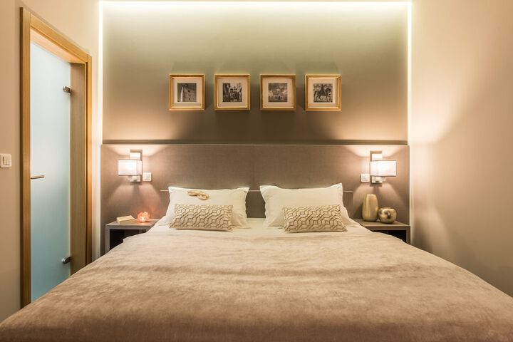 Room 10 of 48