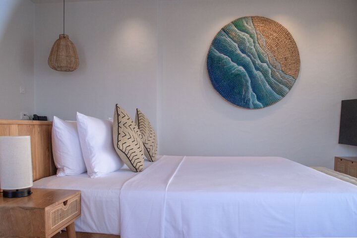 Room 13 of 175