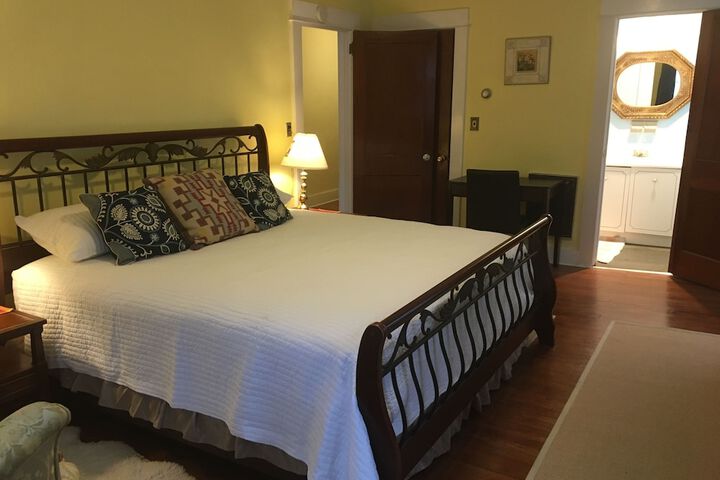 Room 135 of 246