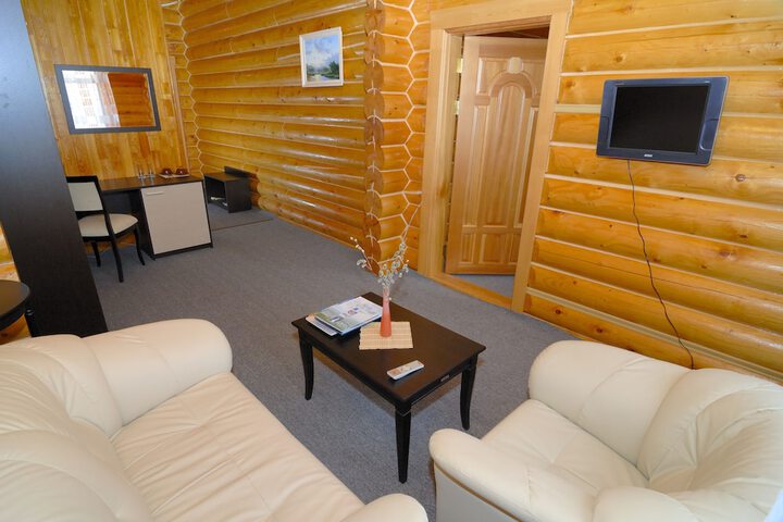 Room 15 of 33