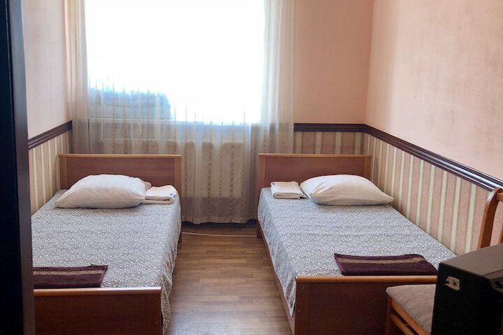 Room 4 of 19