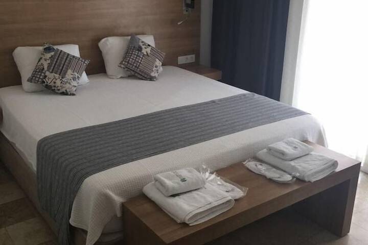 Room 11 of 65