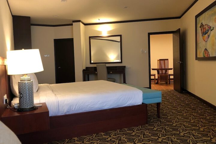 Room 32 of 132