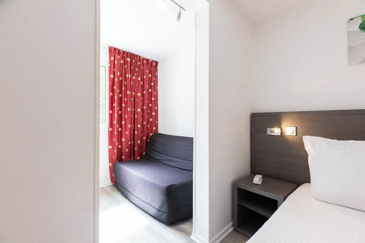 Room 6 of 67