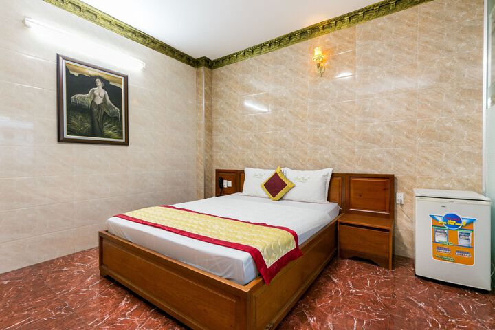 Room 16 of 25