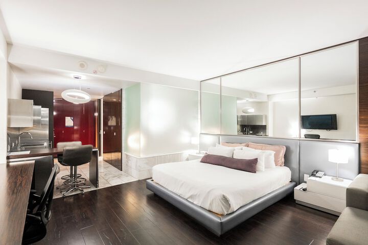 Room 38 of 484