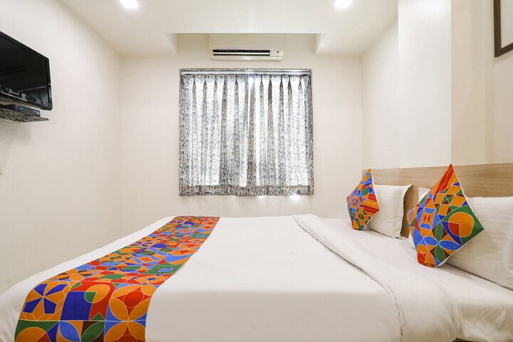 Room 29 of 40