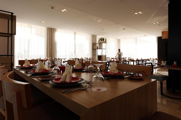 Dining 131 of 195