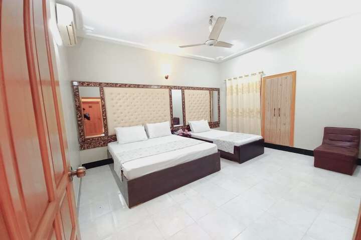 Room 3 of 14