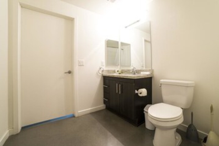Room 4 of 11