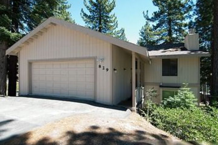 Exterior of Mountain Ellen 3 Br Home by RedAwning