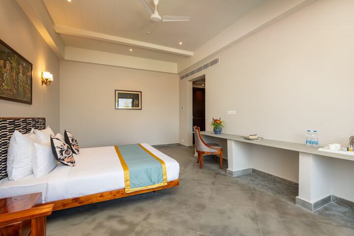 Room 7 of 75