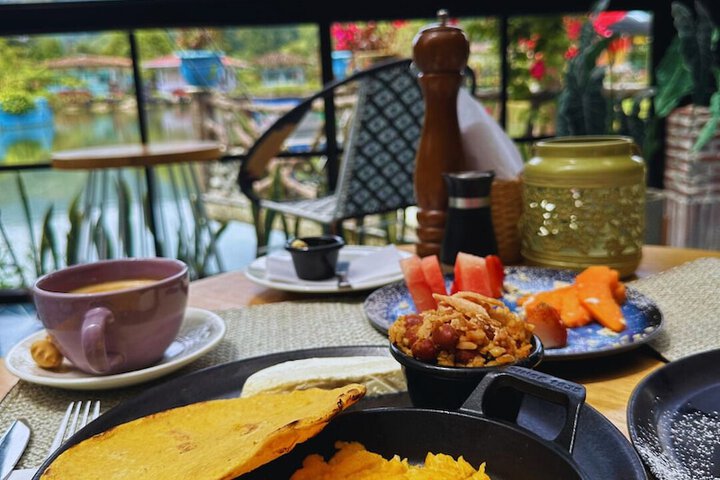 Breakfast/Coffee Service 113 of 141