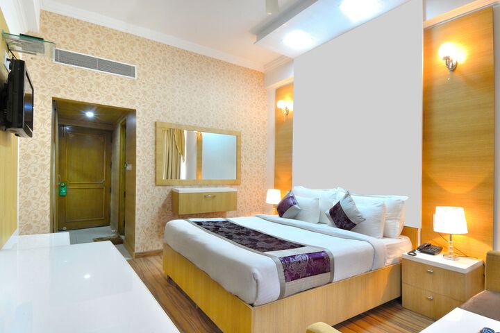 Room 7 of 36