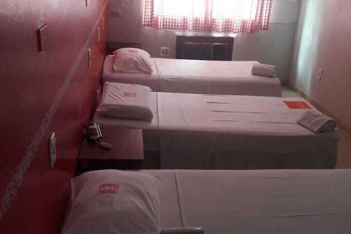 Room 9 of 14