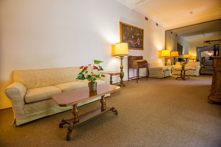 Hotel Lobby