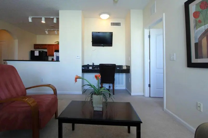 Room 13 of 26