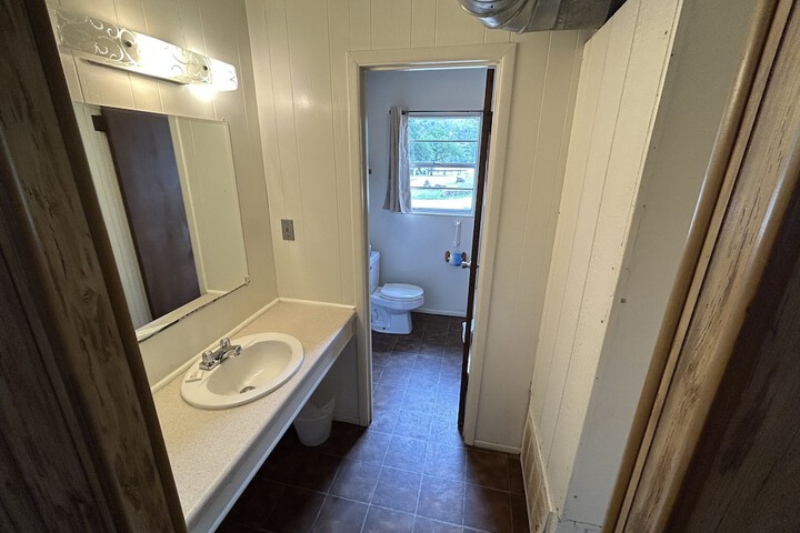 Room 157 of 213