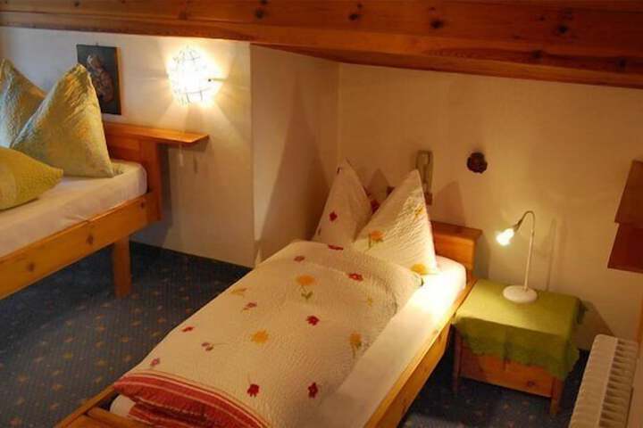 Room 15 of 92