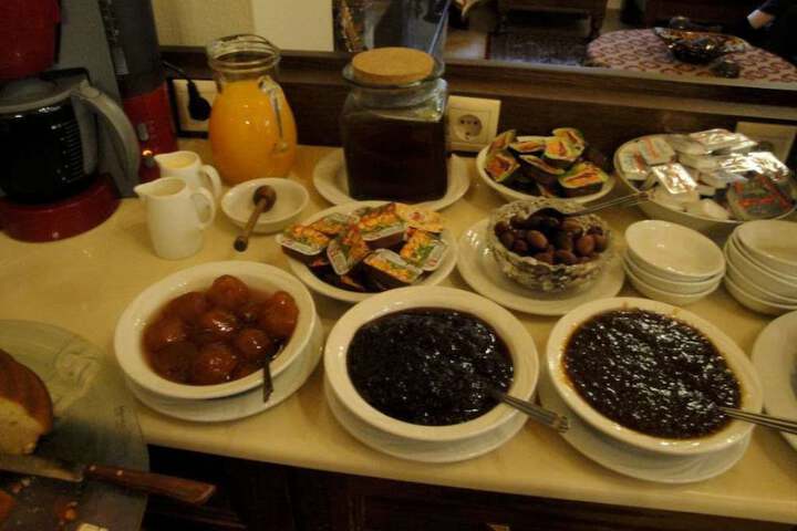 Breakfast/Coffee Service 14 of 37