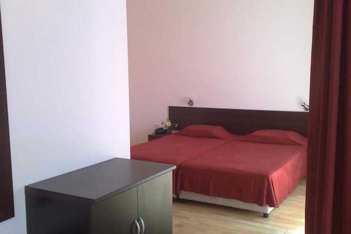 Room 8 of 92