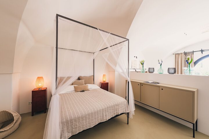Room 2 of 87