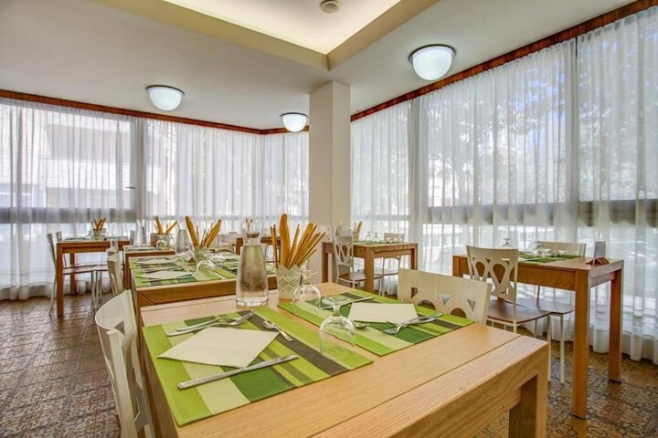 Dining Photos
