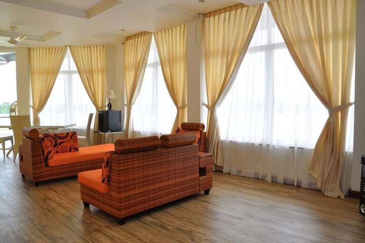 Room 14 of 34