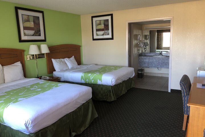 Room 5 of 26