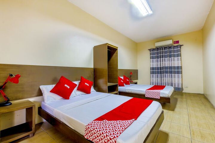 Room 3 of 84