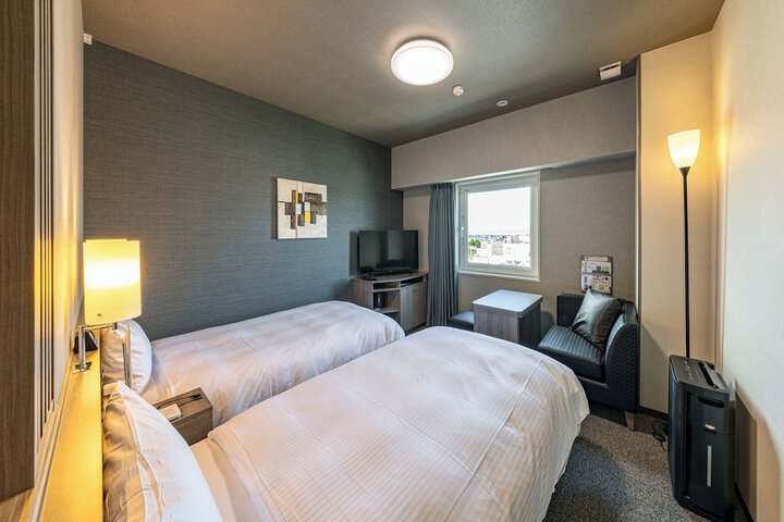 Room 6 of 31