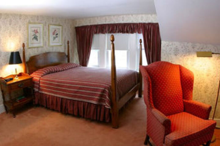 Room 43 of 69