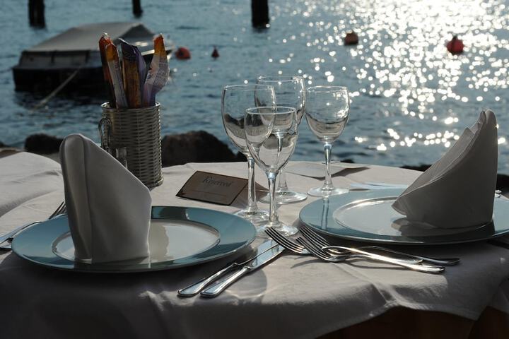 Dining 9 of 20