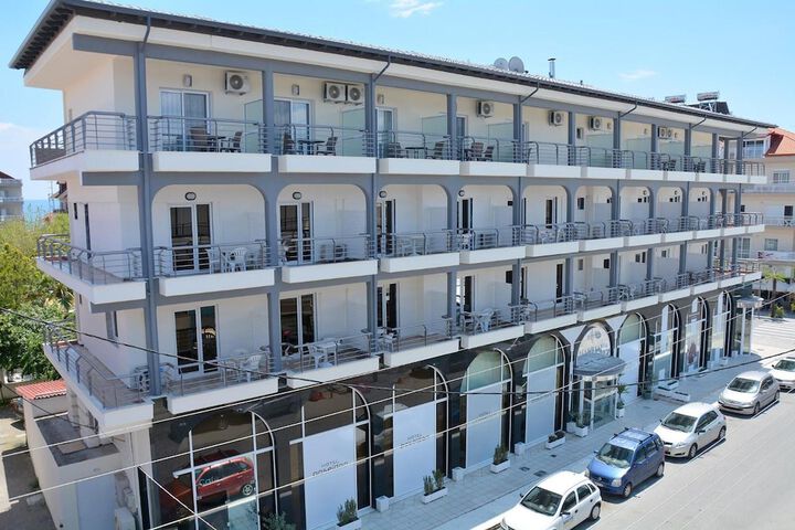 Hotel 7 of 37