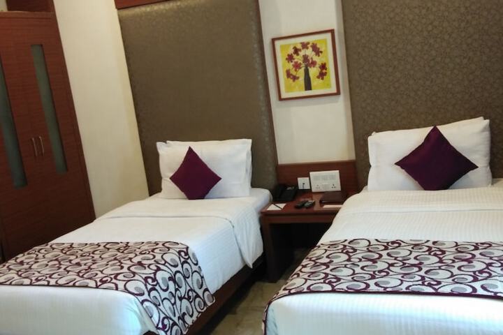 Room 17 of 44