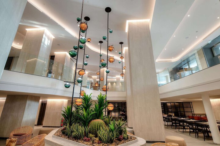 Entrance & Lobby