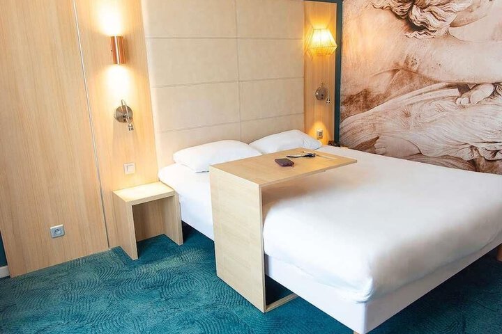 Room 43 of 130
