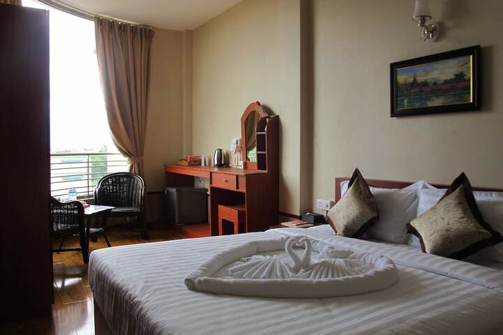Room 10 of 43