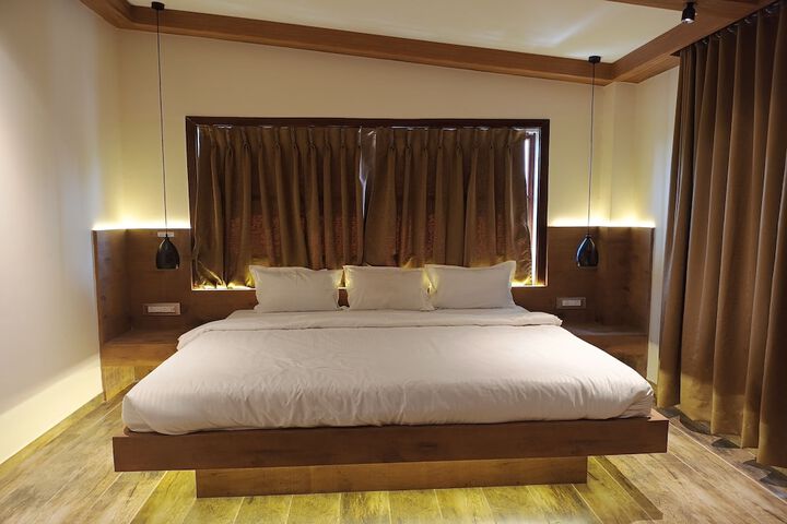 Room 19 of 111
