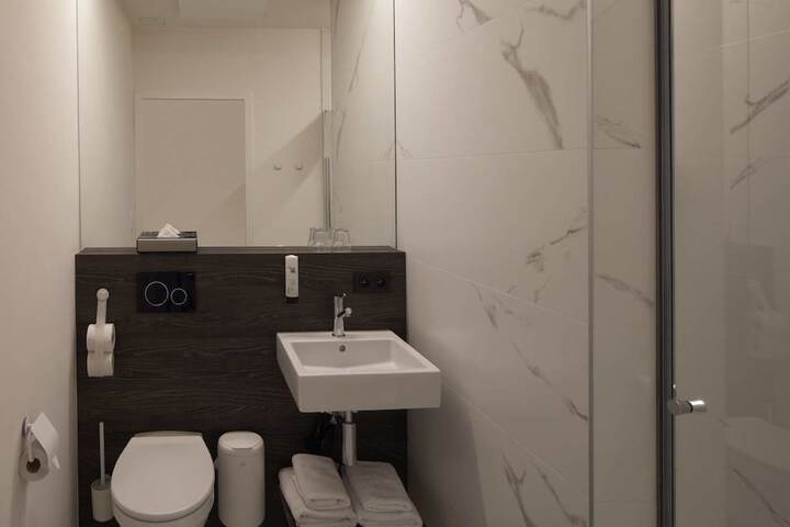 Room 16 of 56