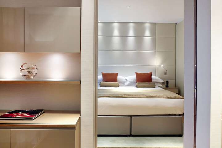 Room 35 of 78