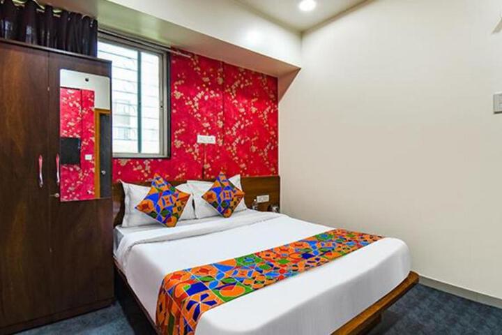 FabHotel Sungard Studios