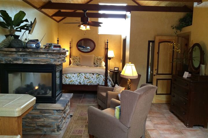 Room 12 of 35