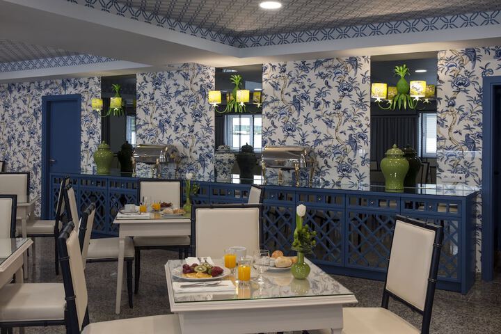 Food court