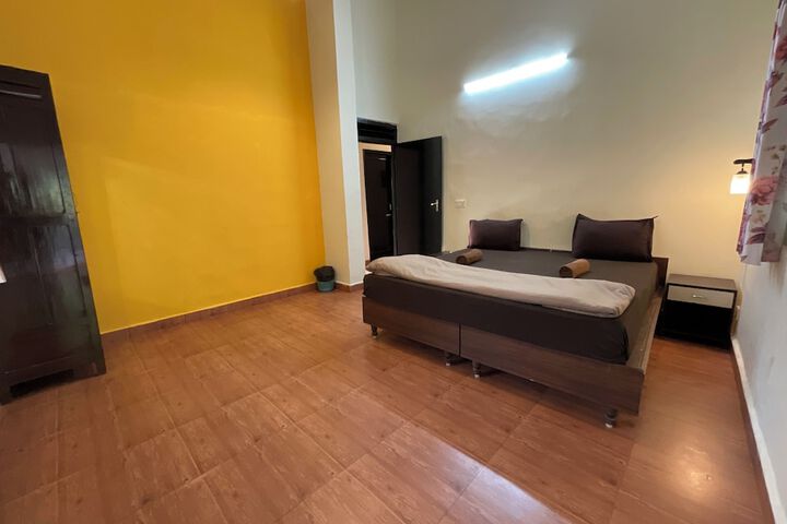 Room 25 of 160