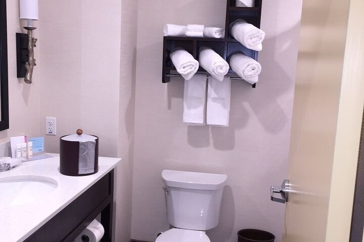 Bathroom amenities