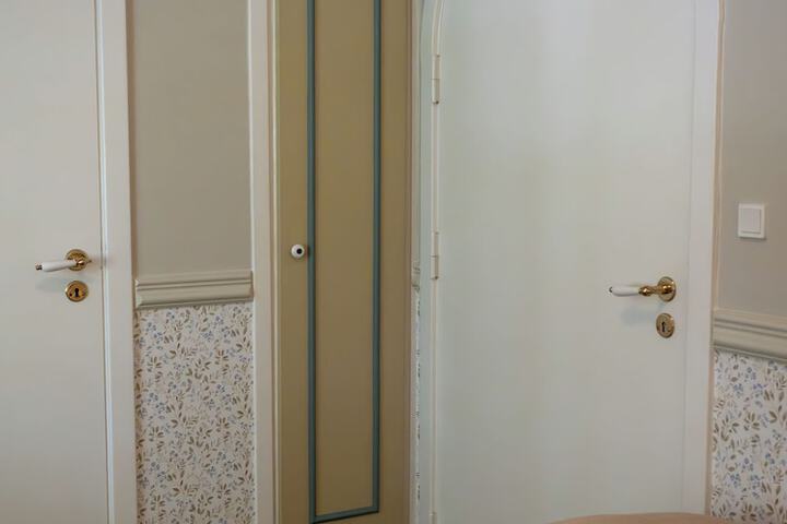 Room 64 of 151